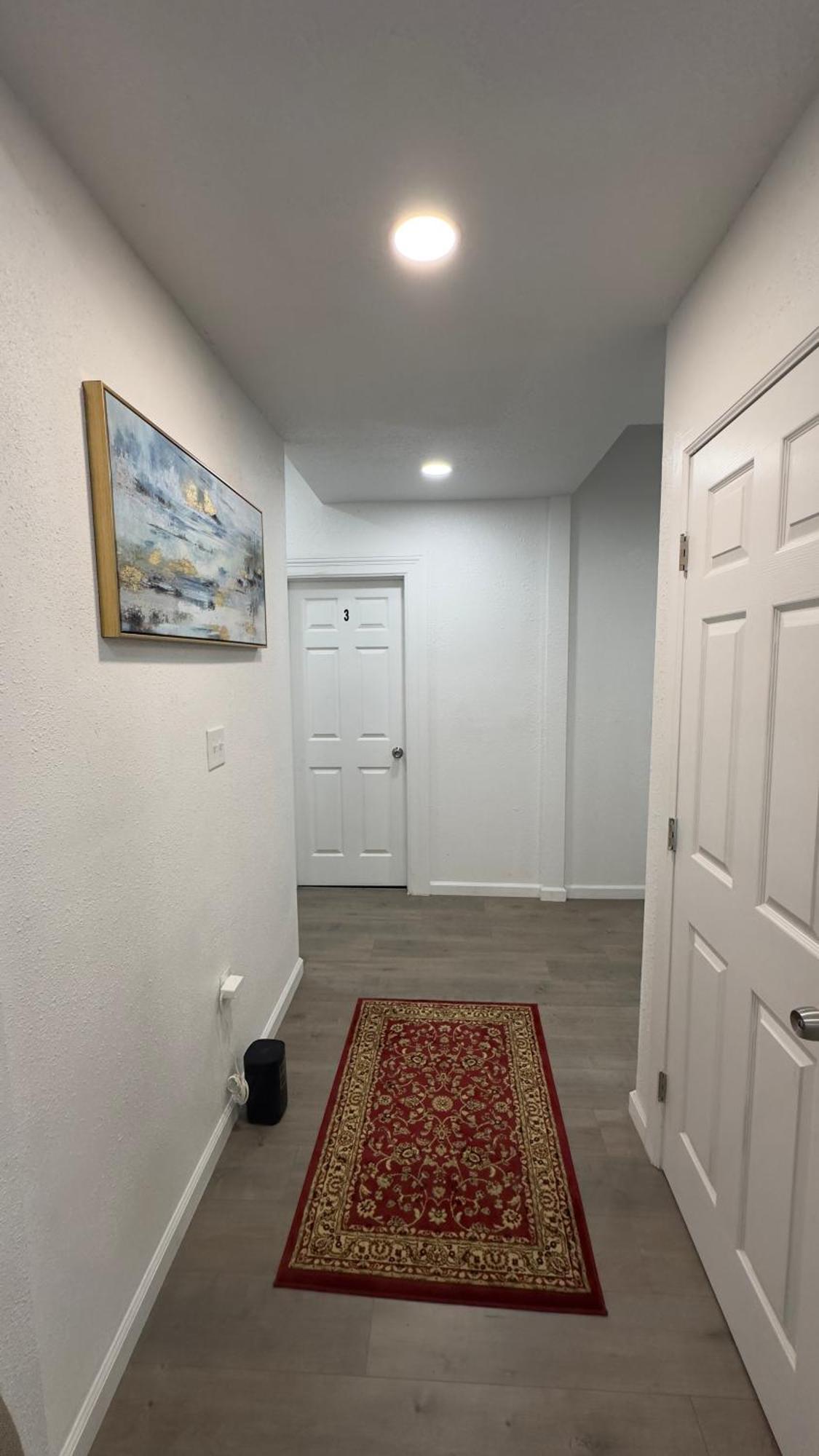 Naryn Guest house Los Angeles